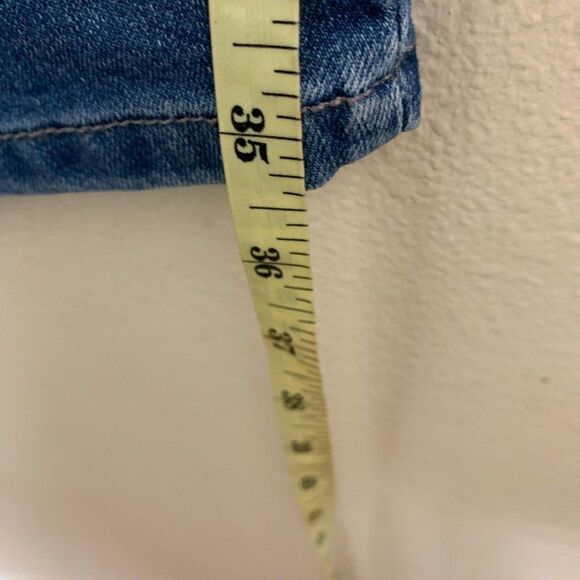 Charter Club Plus Bristol Mid Rise Slimming Capri Jeans 26W Lyon Wash - Picture 7 of 9